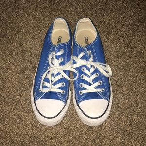 BLUE CONVERSE SIZE 7